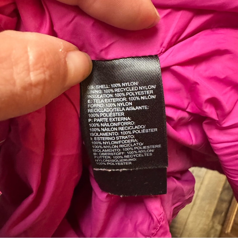 The North Face Vibrant Pink Jacket - Picture 8 of 8